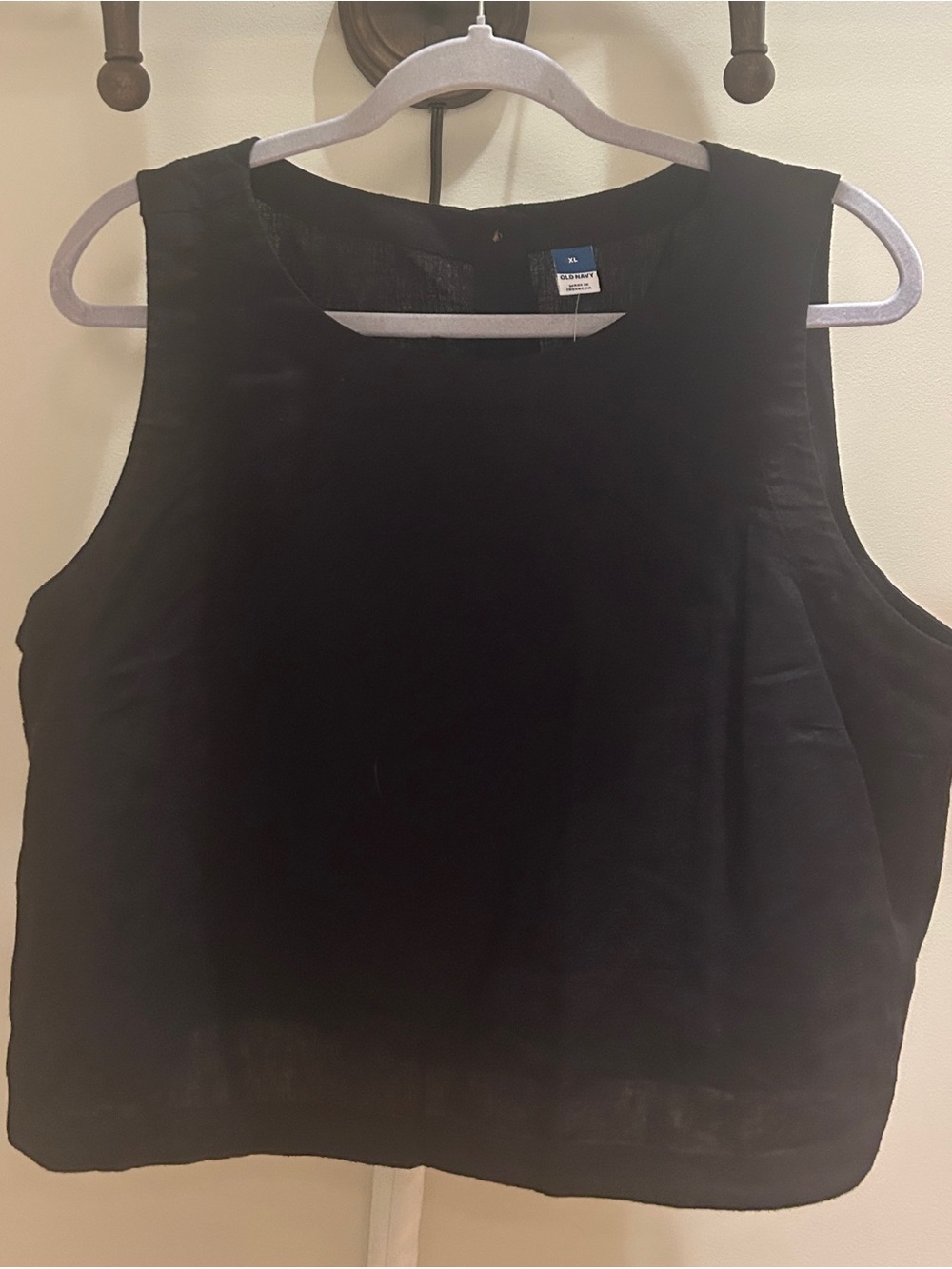 Old Navy Black Sleeveless Cropped Tank